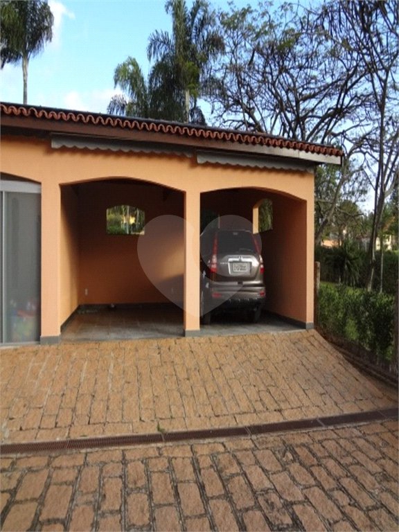 Casa à venda com 4 quartos, sendo 2 suítes,  no condomínio Acmti - Colinas do Mosteiro, Terras de Itaici e Recanto dos Pássaros, Indaiatuba - SP