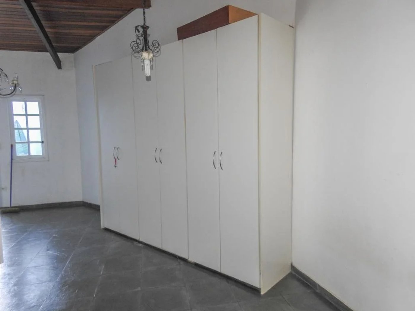 Casa Térrea à venda com 4 quartos, sendo 2 suítes,  em Jardim das Bandeiras, São Paulo, SP