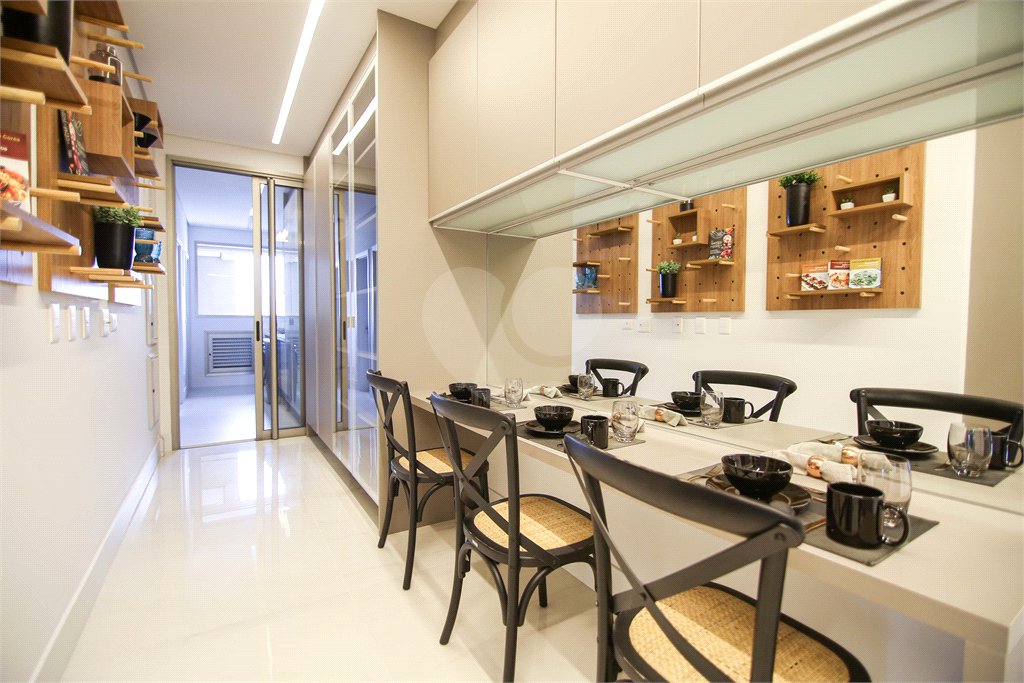 Apartamento à venda com 4 suítes em Real Parque, São Paulo, SP