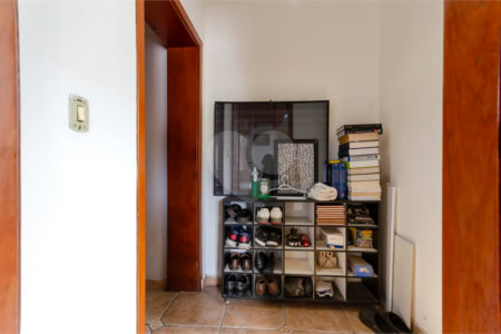 Sobrado à venda ou para alugar com 4 quartos, sendo 1 suíte, em Vila Anglo Brasileira, São Paulo, SP