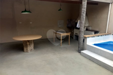 Casa à venda com 2 suítes em Bosque, Vinhedo, SP