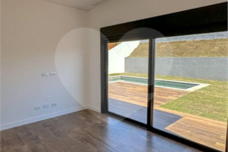 Casa à venda com 3 suítes no condomínio Shamballa 3, Atibaia - SP