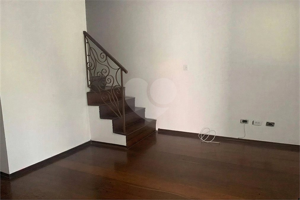 Sobrado à venda com 4 quartos, sendo 2 suítes, em Jardim do Mar, São Bernardo do Campo, SP