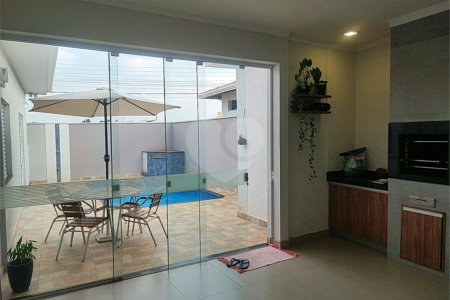 Casa à venda com 3 suítes em Jardim dos Flamboyants, Araraquara, SP