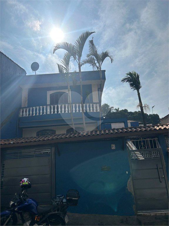 Sobrado à venda com 3 quartos, sendo 1 suíte,  em Tremembé, São Paulo, SP