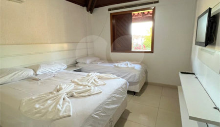 Apartamento à venda com 1 quarto em Taperapuan, Porto Seguro, BA