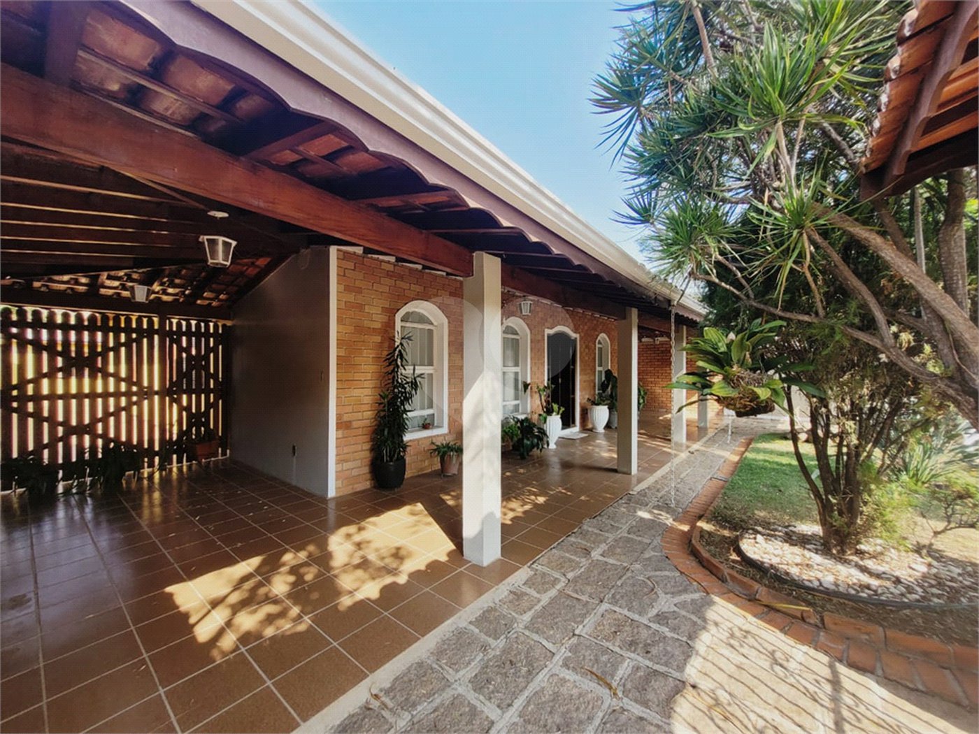 Casa Térrea à venda com 3 quartos, sendo 1 suíte, no Centro, Indaiatuba, SP