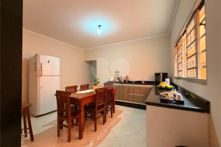 Sobrado à venda com 3 quartos, sendo 1 suíte, em Jardim Califórnia, Sorocaba, SP
