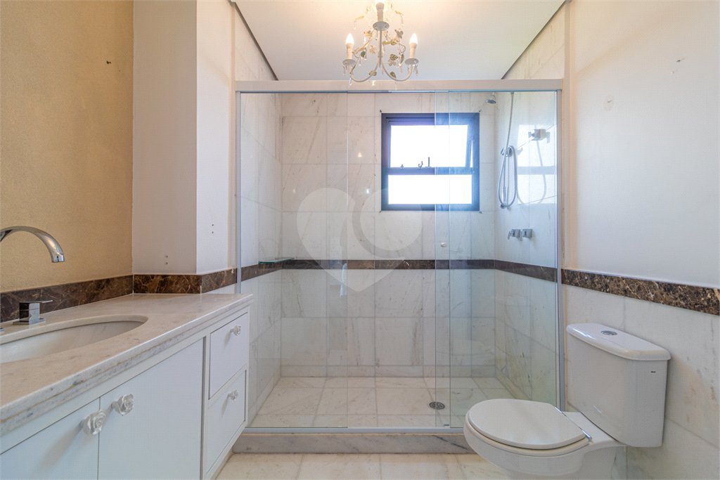 Apartamento à venda com 4 suítes em Jardim Marajoara, São Paulo, SP