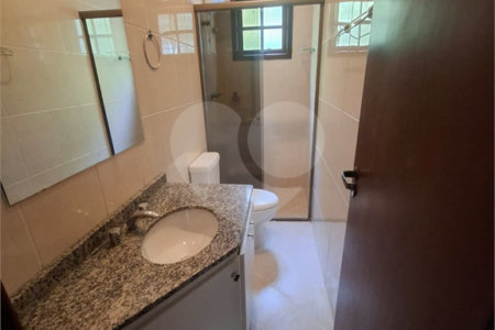 Casa para alugar com 4 quartos, sendo 2 suítes, no condomínio Palm Garden, São Paulo - SP