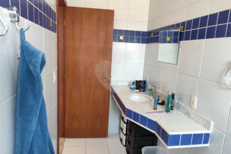 Sobrado à venda com 3 quartos, sendo 2 suítes, em Vila Romão, Salto, SP