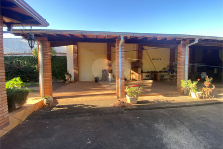 Casa à venda com 3 quartos, sendo 1 suíte, em Parque Residencial Monte Carlo, Ponta Porã, MS