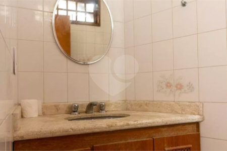 Casa à venda com 4 quartos, sendo 1 suíte, em Vila Tiradentes, São Paulo, SP