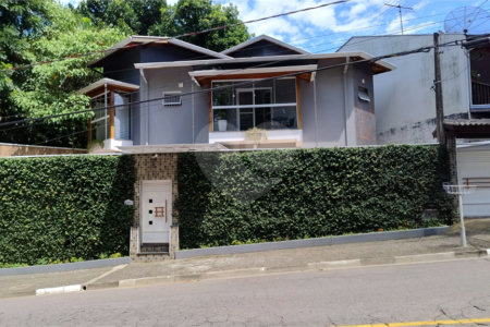 Casa à venda com 3 quartos, sendo 2 suítes, em Capela, Vinhedo, SP