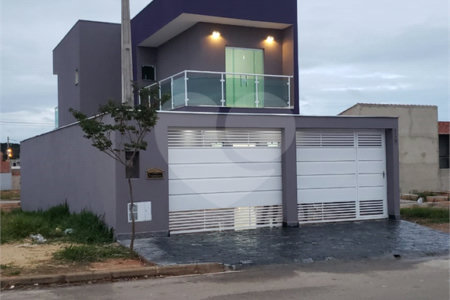 Sobrado à venda com 3 quartos, sendo 1 suíte,  em Residencial Jardim Nathália, Sorocaba, SP