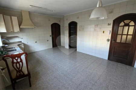 Sobrado à venda com 5 quartos, sendo 2 suítes, em Jardim do Mar, São Bernardo do Campo, SP