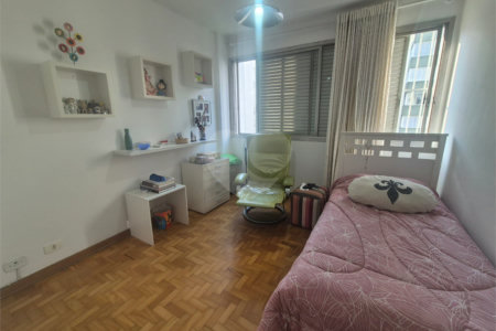 Apartamento à venda com 3 quartos, sendo 1 suíte, em Itaim Bibi, São Paulo, SP