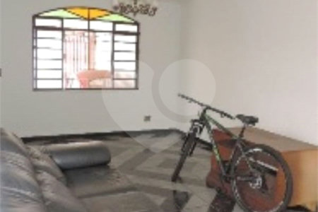 Sobrado à venda com 4 quartos em Vila Ipojuca, São Paulo, SP