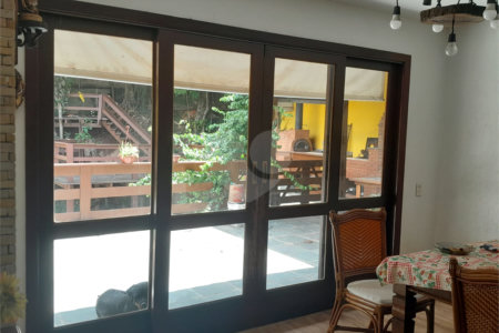 Sobrado à venda com 6 quartos, sendo 3 suítes, em Rolinópolis, São Paulo, SP