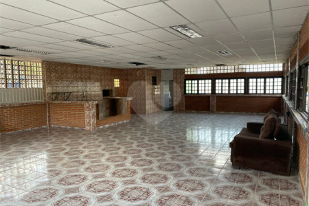 Casa à venda com 3 suítes em Vila Oceania, Poá, SP