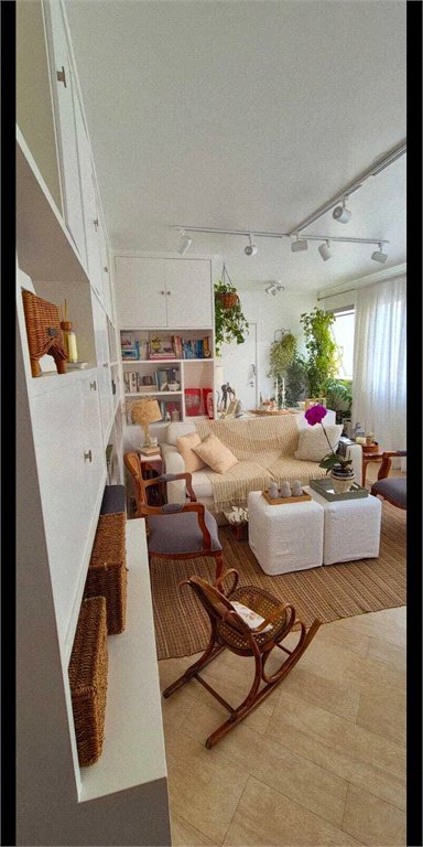 Apartamento à venda com 3 quartos, sendo 1 suíte,  em Perdizes, São Paulo, SP