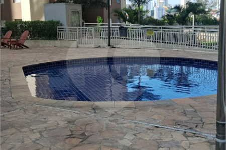 Apartamento à venda com 3 quartos, sendo 1 suíte, em Jardim Tupanci, Barueri, SP
