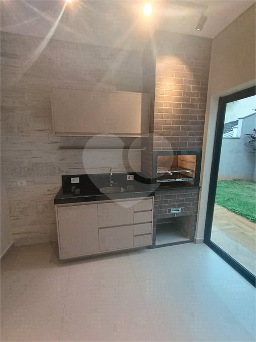 Casa para alugar com 3 quartos, sendo 1 suíte, no condomínio Recanto dos Paturis, Vinhedo - SP