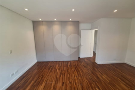 Casa à venda ou para alugar com 3 suítes no condomínio Boulevard Ibirapuera, São Paulo - SP