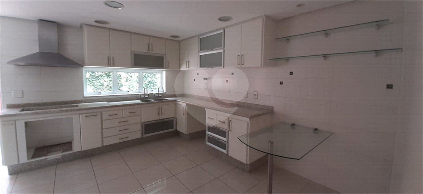 Sobrado à venda ou para alugar com 4 quartos, sendo 3 suítes,  em Jardim Franca, São Paulo, SP