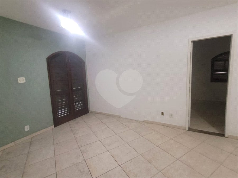 Casa Térrea à venda com 3 quartos em Campo Grande, Rio de Janeiro, RJ