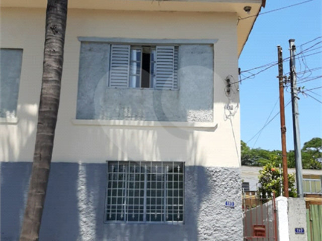 Sobrado à venda com 2 quartos em Horto, São Paulo, SP