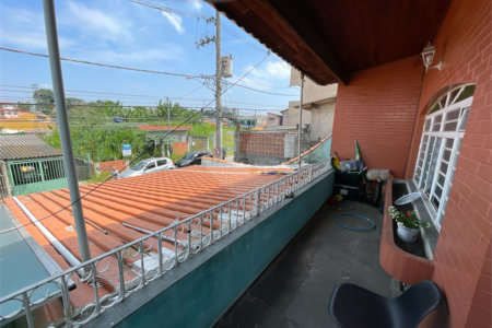 Casa à venda com 3 quartos, sendo 1 suíte, em Vila Júlia, Poá, SP