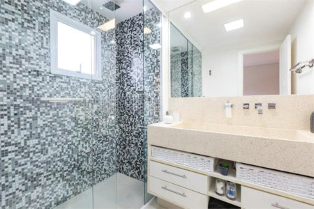 Apartamento à venda com 3 suítes em Vila Romana, São Paulo, SP