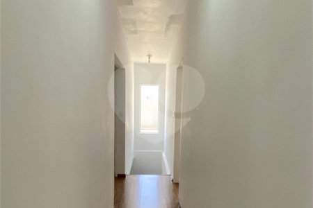 Sobrado à venda com 4 quartos, sendo 1 suíte, em Vila Medeiros, São Paulo, SP