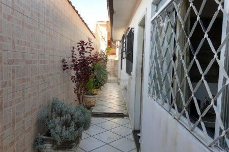 Casa Térrea à venda com 4 quartos, sendo 1 suíte,  em Vila Mazzei, São Paulo, SP