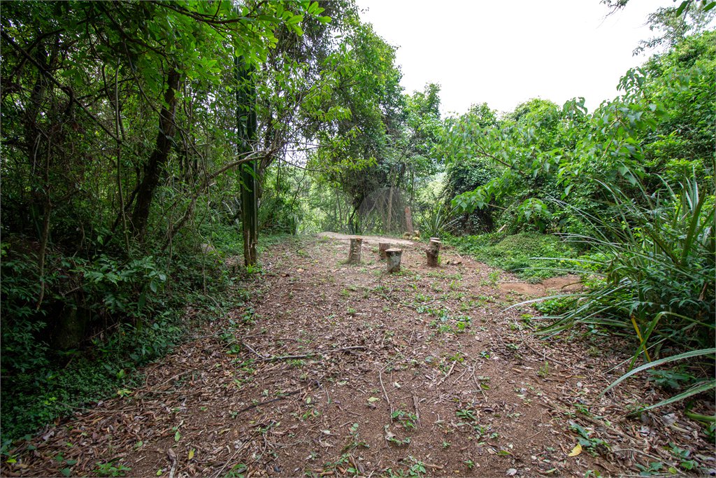 Chácara à venda com 4 quartos, sendo 2 suítes, em Vila Santa Rita, São Roque, SP
