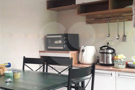 Casa à venda com 3 quartos, sendo 1 suíte,  no condomínio Jardim das Palmas, São Paulo - SP