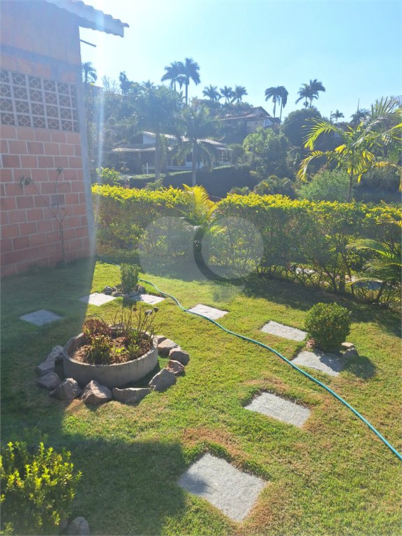 Casa em condomínio à venda com 3 quartos, sendo 1 suíte,  no Centro, Bom Jesus dos Perdões, SP