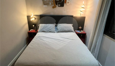 Apartamento à venda com 3 quartos, sendo 1 suíte,  em Vila Hamburguesa, São Paulo, SP