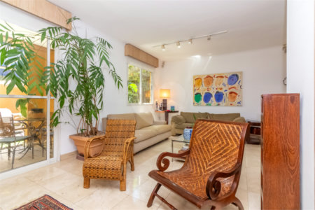 Casa à venda com 4 quartos, sendo 2 suítes, em Alto da Boa Vista, São Paulo, SP