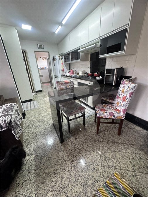 Casa à venda com 5 quartos em Vila Granada, São Paulo, SP