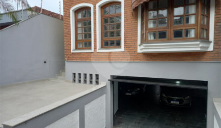 Sobrado à venda com 4 quartos, sendo 1 suíte, em Tremembé, São Paulo, SP
