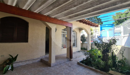 Casa Térrea à venda com 3 quartos, sendo 1 suíte,  em Santo Amaro, São Paulo, SP
