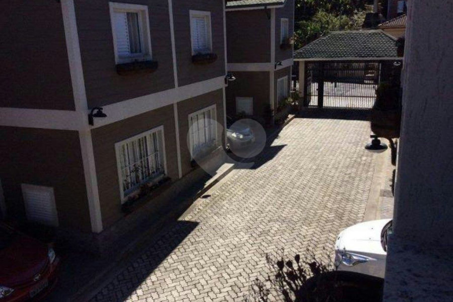 Casa à venda com 2 quartos, sendo 1 suíte, no condomínio Residencial Vila da Serra, São Paulo - SP