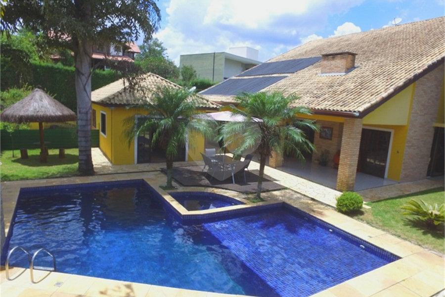 Casa à venda com 5 suítes em Canguera, São Roque, SP