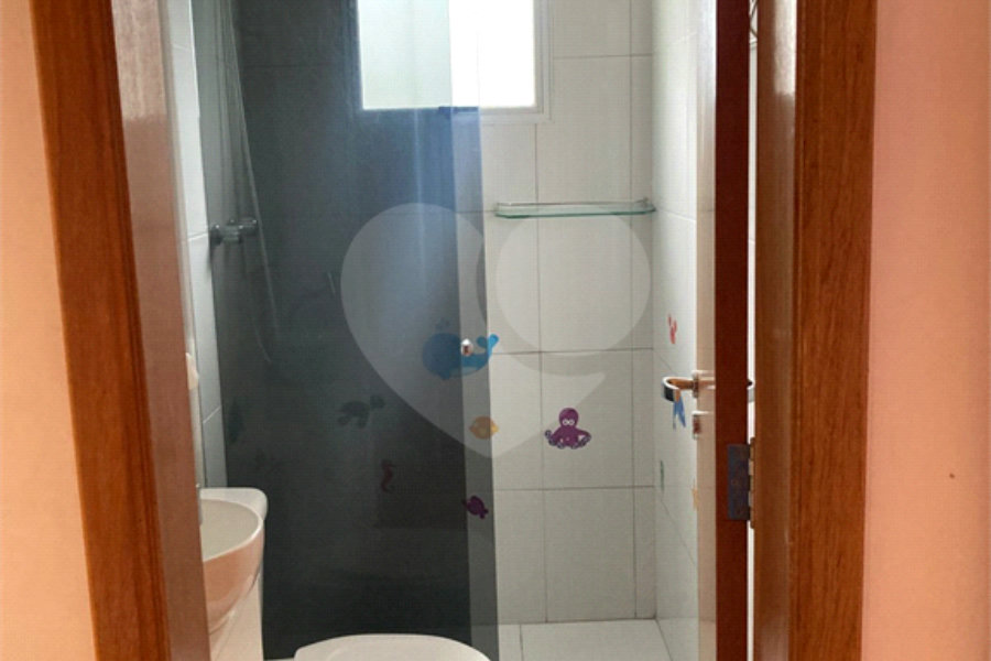 Sobrado à venda com 3 quartos, sendo 1 suíte, em Vila Constança, São Paulo, SP