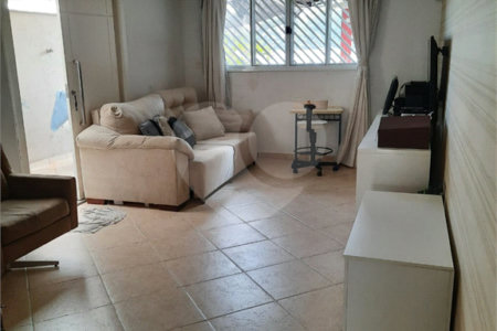 Sobrado à venda com 3 quartos, sendo 1 suíte, em Jardim Ester, São Paulo, SP