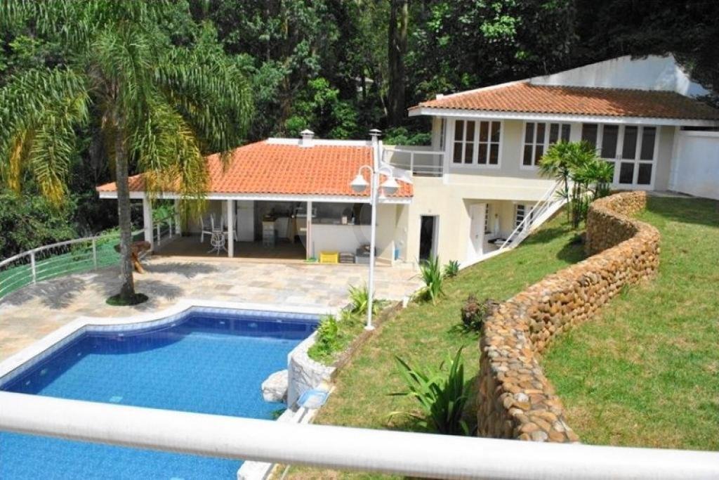 Casa à venda com 4 suítes no condomínio Praça Lagoa dos Patos,38, São Paulo - SP