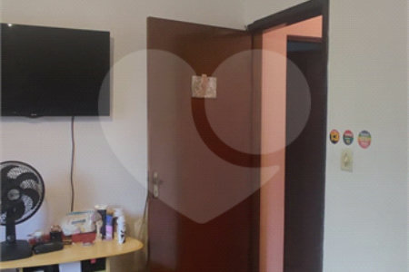 Sobrado à venda com 6 quartos, sendo 1 suíte, em Vila Acoreana, Poá, SP