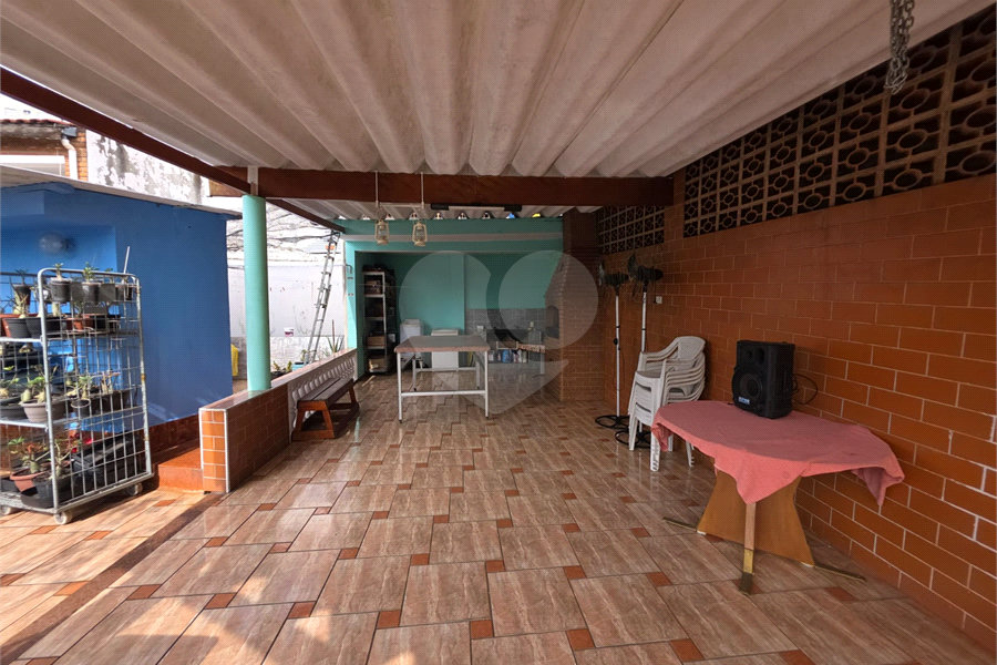 Sobrado à venda com 4 quartos, sendo 2 suítes, em Vila Nova Cachoeirinha, São Paulo, SP